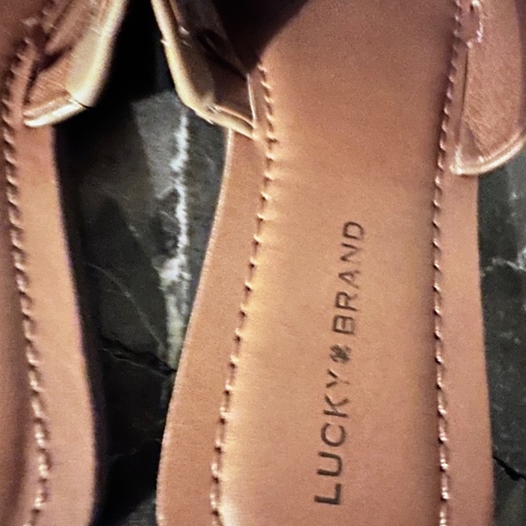 Tan Lucky Brand Sandals/Slides Size 5.5 or 36 - Picture 4 of 10